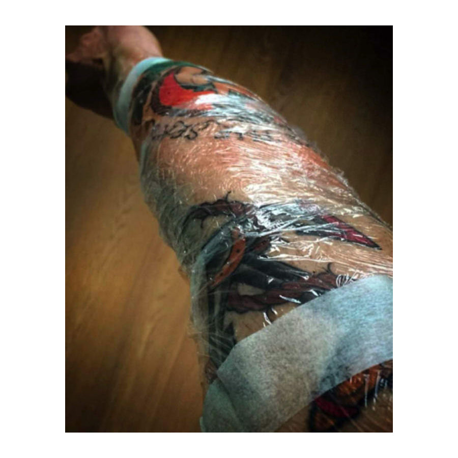 How long after getting my tattoo can I remove the saran wrap? What should I  do after removing it? - Quora